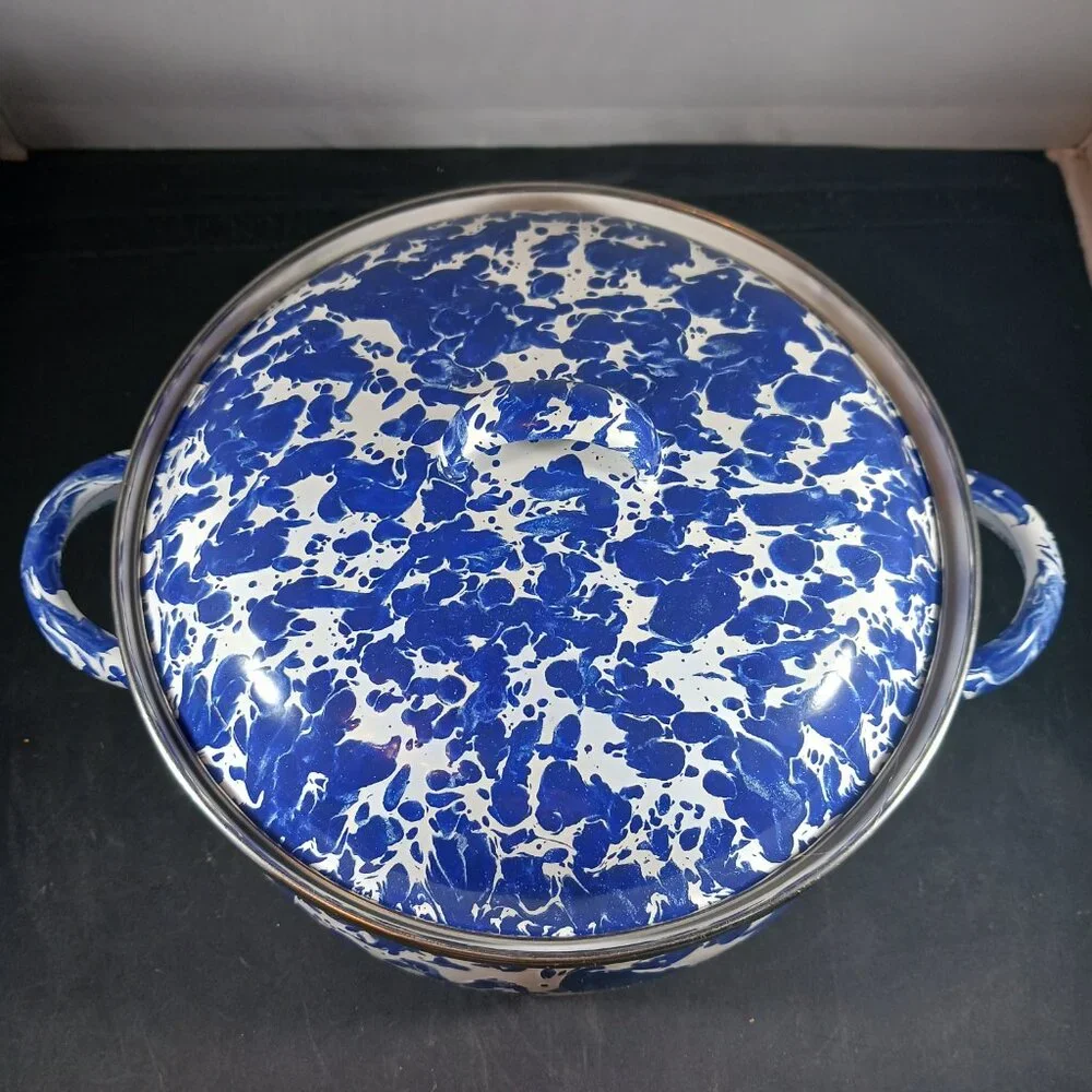 Golden Rabbit Vintage Blue White Enamelware 2.5 Quart Cobalt Swirl Dutch Oven